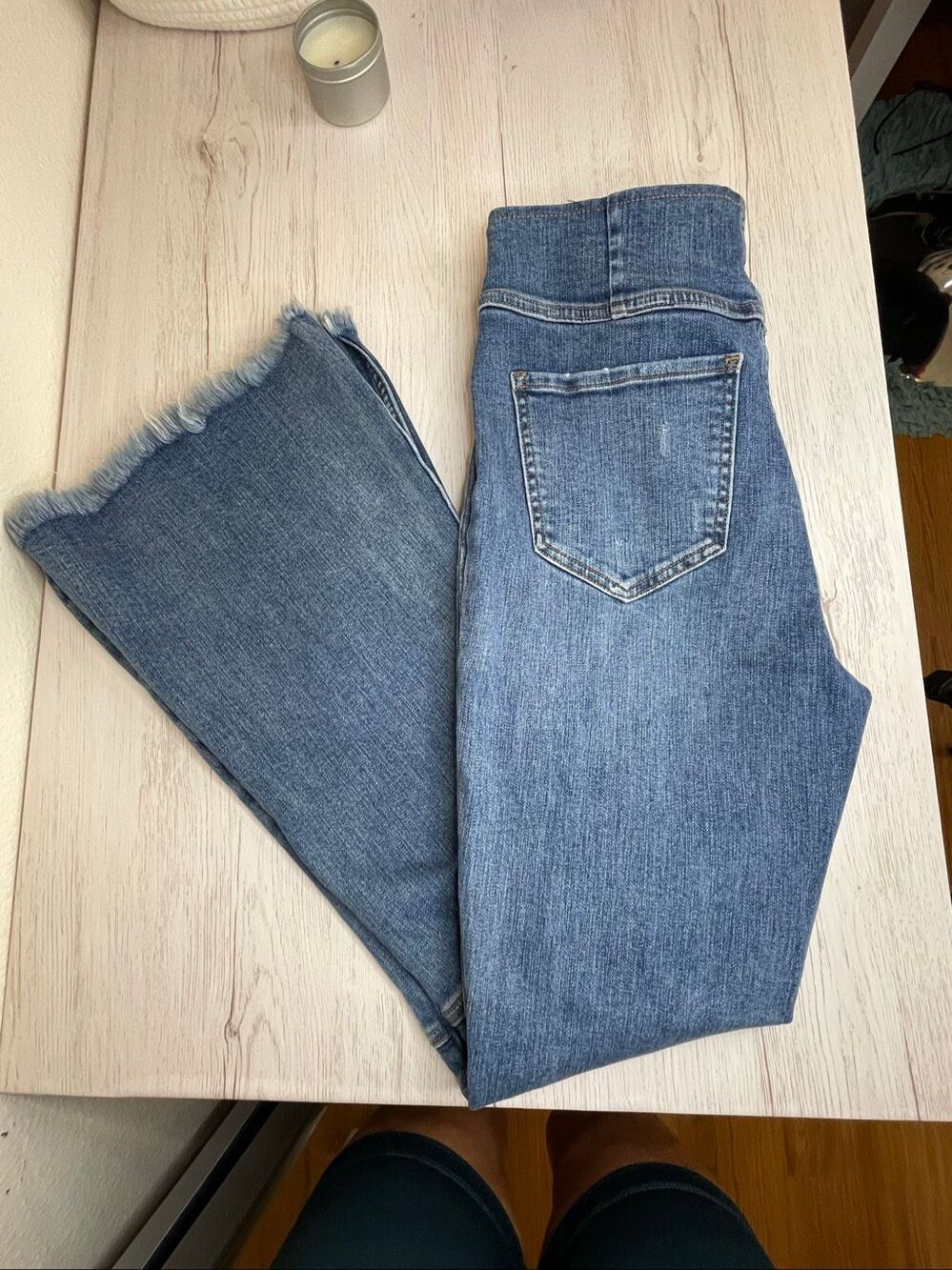 Risen Pull On Flare Bell Bottom Ripped Knee Distressed Jeans size Medium - Picture 3 of 12